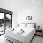 Icon Luxury Kosz