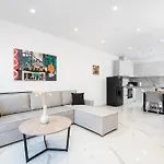 Icon Luxury Lejlighed *